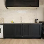 Church Leaze House By N And N Stays, Newly Refurbed Huge 6 Bed House With Ensuite For A Like Experience, Contractor Friendly, Close To Ytl Site, Private Parking And Fast Wifi 브리스틀